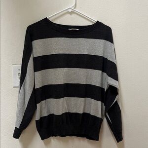 Liz Claiborne Charcoal and Light Gray Knit Top